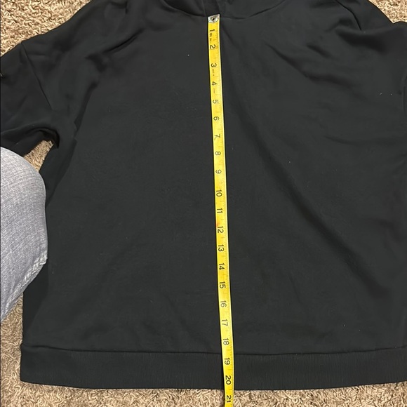 ALO Yoga Black Women's Hoodie with Unique Sleeve Design - Picture 7 of 11